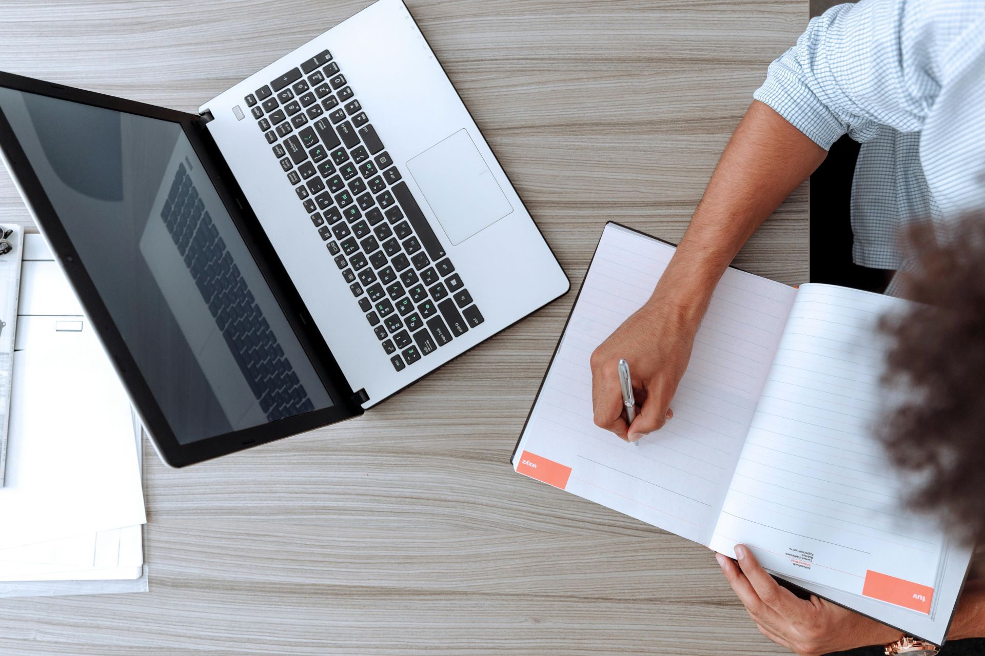 Compensacion y beneficios